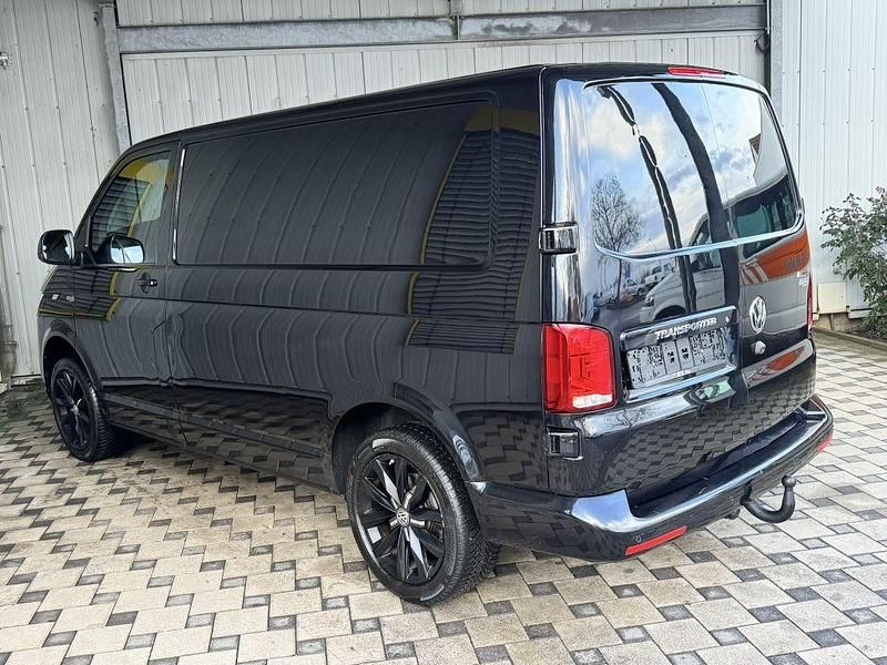 Gebraucht VW T6.1 199 PS (146 kW) 2021 Schwarz Van