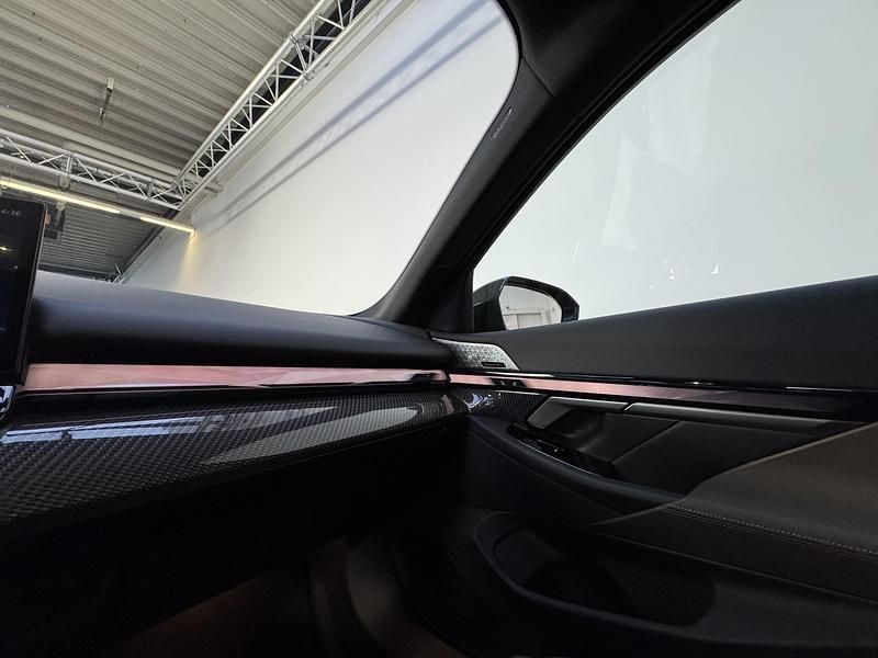 Gebraucht BMW 540 M Sport 303 PS (222 kW) 2025 (0a90) sophistograu brillant Kombi