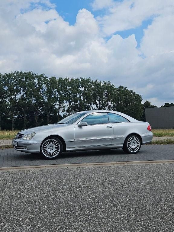 Silber Gebraucht 2004 Mercedes C200 Coupé | 2.900 € (Fairer Preis) - Bild 1/4