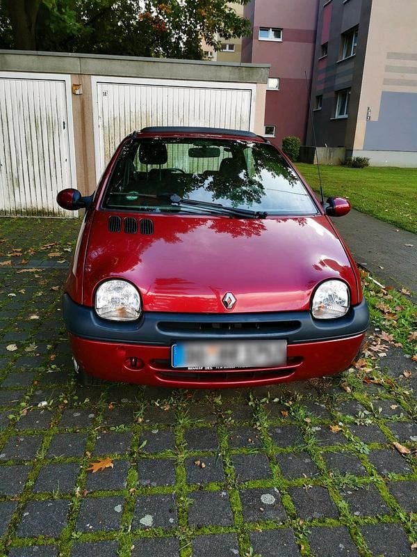 Rot Gebraucht 2002 Renault Twingo Kleinwagen | 1.300 € (Fairer Preis) - Bild 1/4