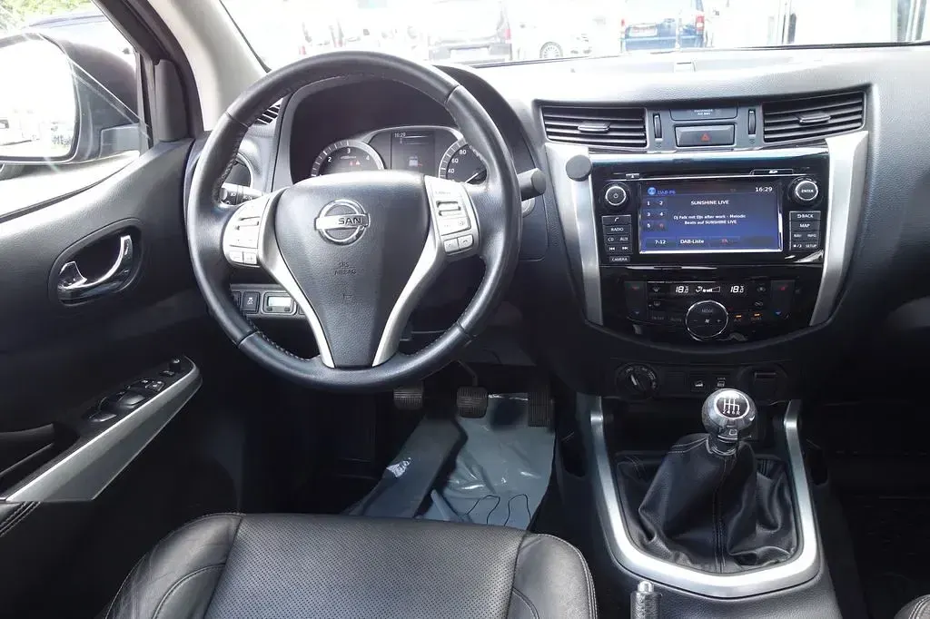 Gebraucht Nissan Navara 360º 190 PS (139 kW) 2016 Braun Pickup