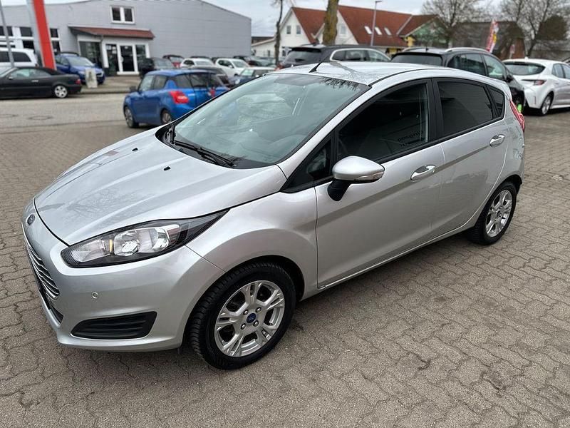 Gebraucht Ford Fiesta SYNC Edition 80 PS (58 kW) 2014 Silber Kleinwagen
