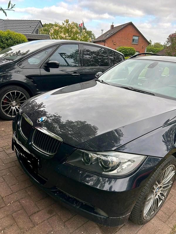 Gebraucht BMW 325 218 PS (160 kW) 2006 Blau Kombi