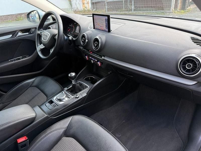 Gebraucht Audi A3 Ambiente 150 PS (110 kW) 2016 Silber Limousine