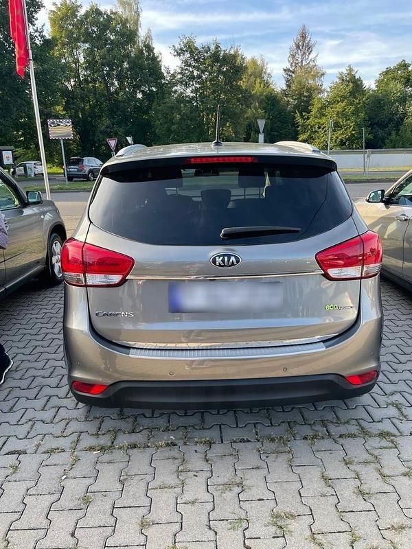 Gebraucht Kia Carens 136 PS (100 kW) 2013 Grau Van / Kleinbus