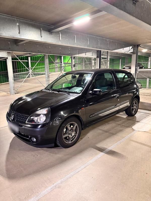Gebraucht Renault Clio II 98 PS (72 kW) 2003 Schwarz Kleinwagen