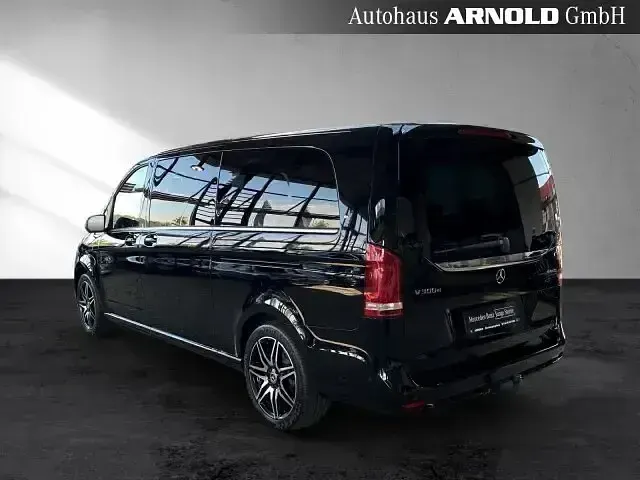 Gebraucht Mercedes V300 Avantgarde Edition 237 PS (174 kW) 2023 Schwarz Van / Kleinbus