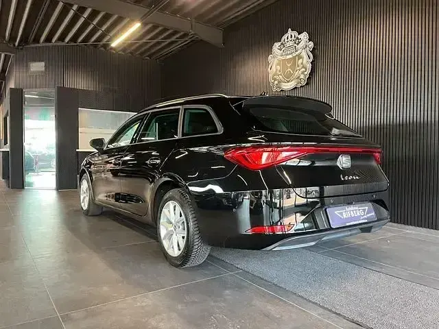 Gebraucht Seat Leon Style 150 PS (110 kW) 2024 Schwarz Limousine