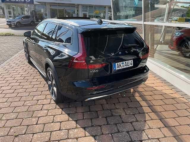 Gebraucht Volvo V60 CC 184 PS (135 kW) 2023 Kombi