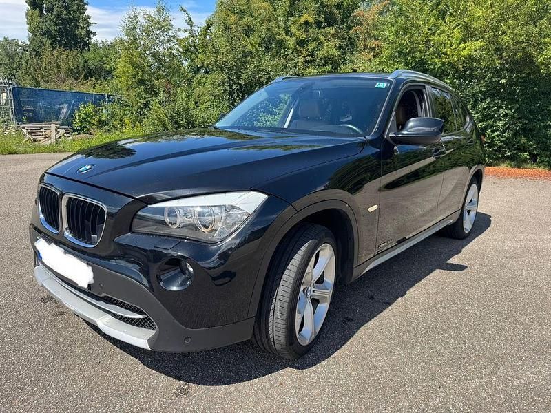 Schwarz Gebraucht 2011 BMW X1 SUV | 7.490 € (Guter Preis) - Bild 1/4