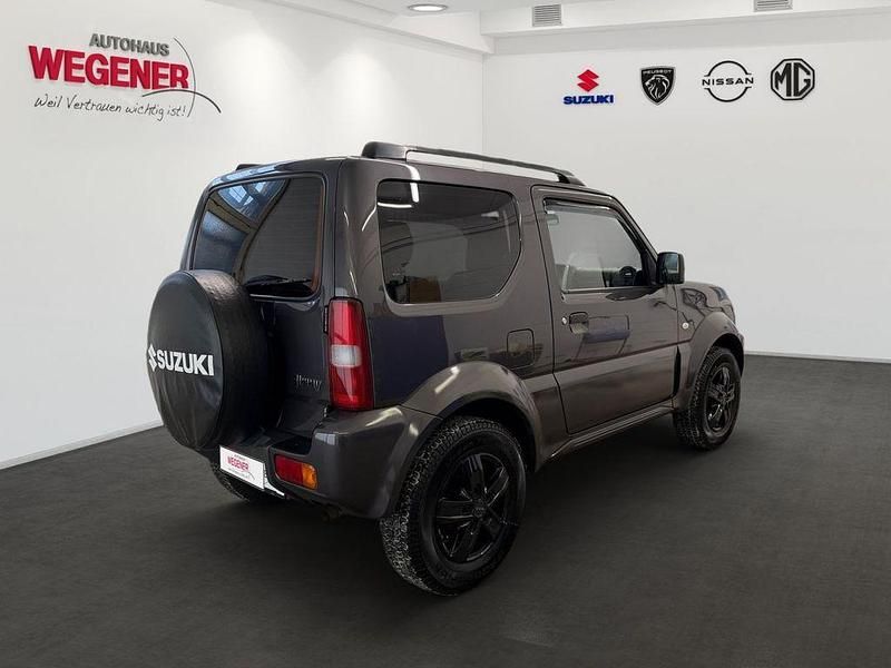 Gebraucht Suzuki Jimny Comfort 84 PS (61 kW) 2018 Quasar gray metallic SUV
