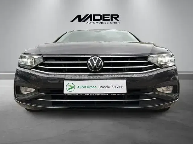 Gebraucht VW Passat 150 PS (110 kW) 2024 Grau Kombi