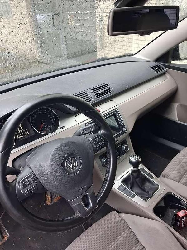 Gebraucht VW Passat Highline 140 PS (102 kW) 2010 Schwarz Kombi