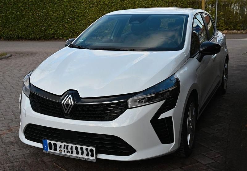 Gebraucht Renault Clio V Evolution 67 PS (49 kW) 2023 Weiß Kleinwagen