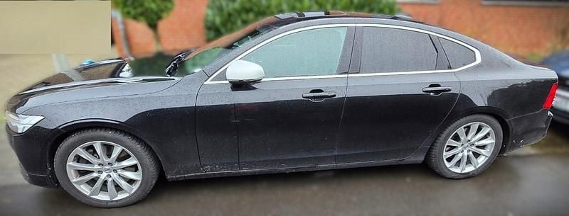 Schwarz Gebraucht 2018 Volvo S90 R-Design Limousine | 29.000 € (Fairer Preis) - Bild 1/4