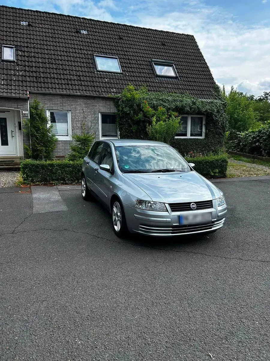 Gebraucht Fiat Stilo 95 PS (69 kW) 2004 Silber Limousine