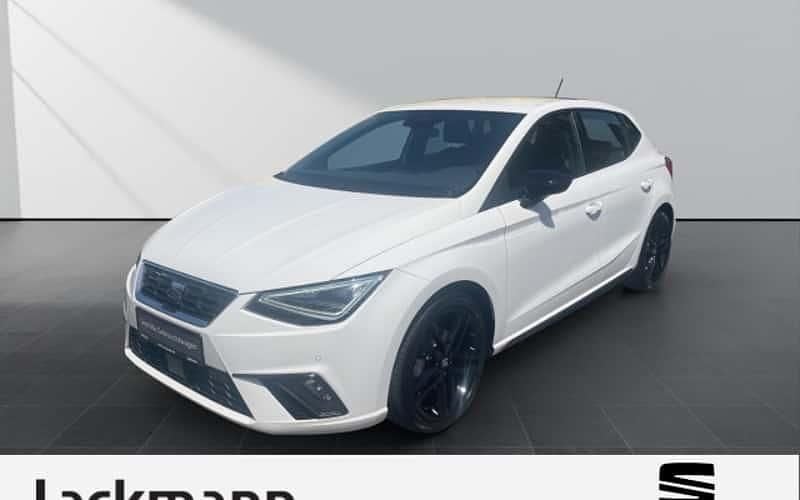 Weiß Gebraucht 2022 Seat Ibiza FR Limousine | 17.490 € (Fairer Preis) - Bild 1/4