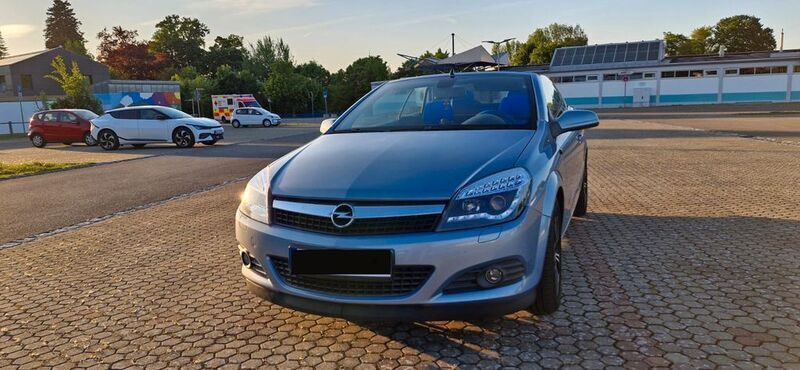 Blau Gebraucht 2007 Opel Astra Cabriolet Edition Cabrio | 4.899 € (Etwas zu teuer) - Bild 1/4