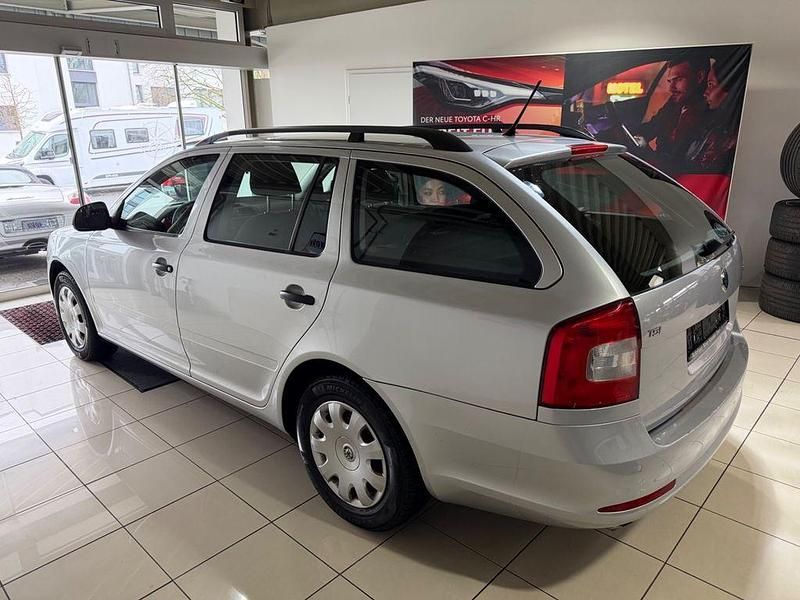 Gebraucht Skoda Octavia Ambition 122 PS (89 kW) 2013 Silber Kombi