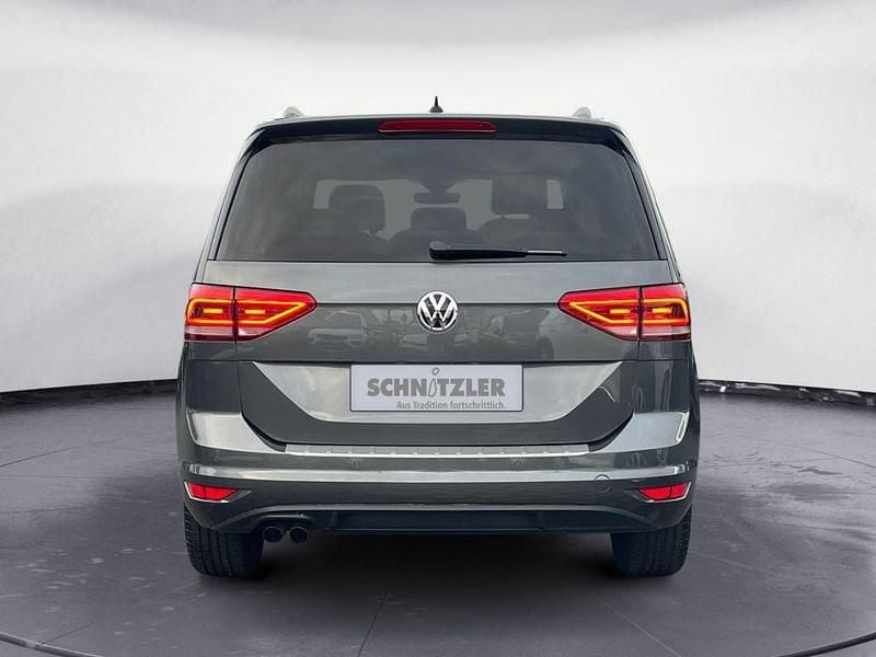Gebraucht VW Touran Highline 150 PS (110 kW) 2017 Grau Van / Kleinbus