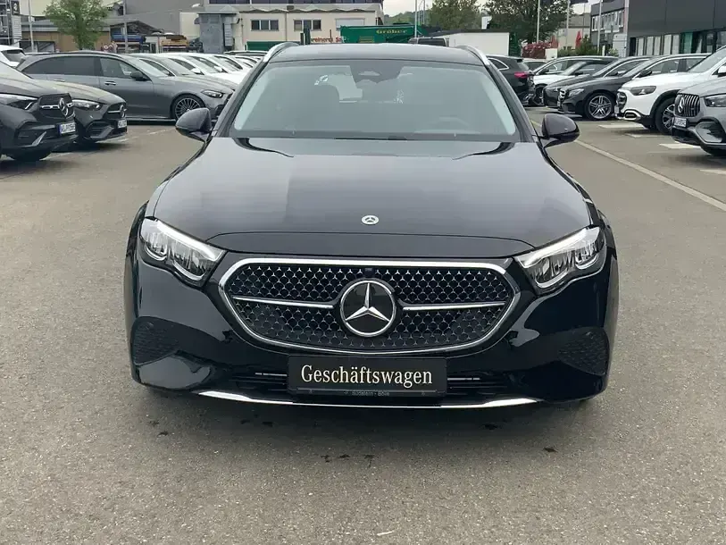 Gebraucht Mercedes E220 Avantgarde 197 PS (144 kW) 2026 Schwarz