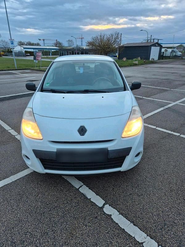 Gebraucht Renault Clio IV 75 PS (55 kW) 2012 Weiß Kleinwagen