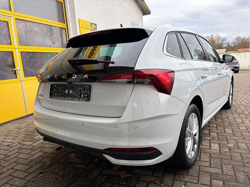 Gebraucht Skoda Scala 116 PS (85 kW) 2025 Weiß Kleinwagen