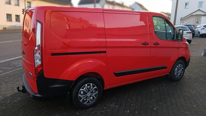 Gebraucht Ford Transit Custom 105 PS (77 kW) 2020 Rot Pickup