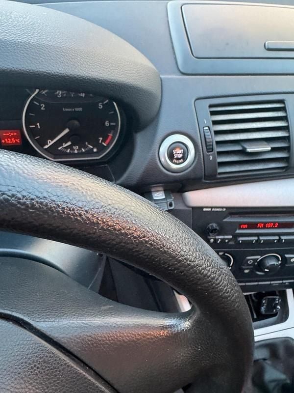 Gebraucht BMW 116 143 PS (105 kW) 2009 Schwarz Kleinwagen