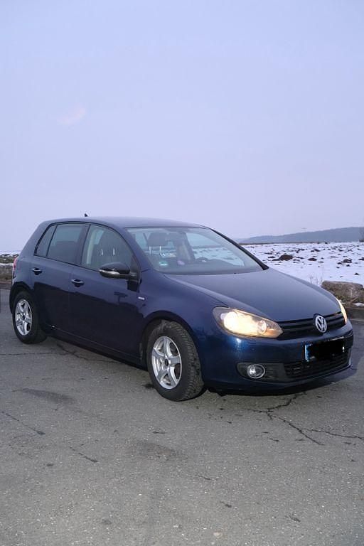 Gebraucht VW Golf VII Match 122 PS (89 kW) 2012 Blau Limousine