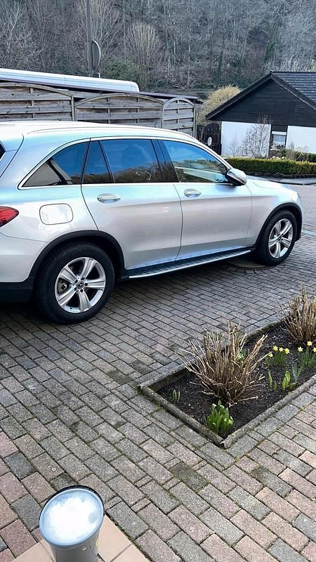 Gebraucht Mercedes GLC220 170 PS (125 kW) 2018 Silber SUV