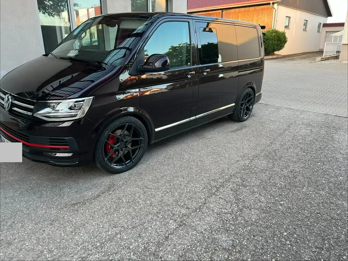 Gebraucht VW Multivan Comfortline 204 PS (150 kW) 2015 Violet Van / Kleinbus