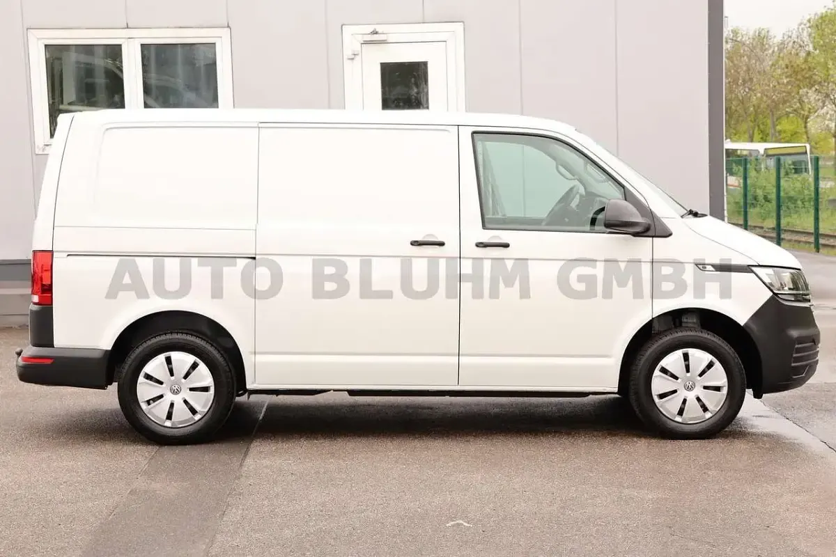Używany VW Transporter 110 KM (80 kW) 2022 Biały Van