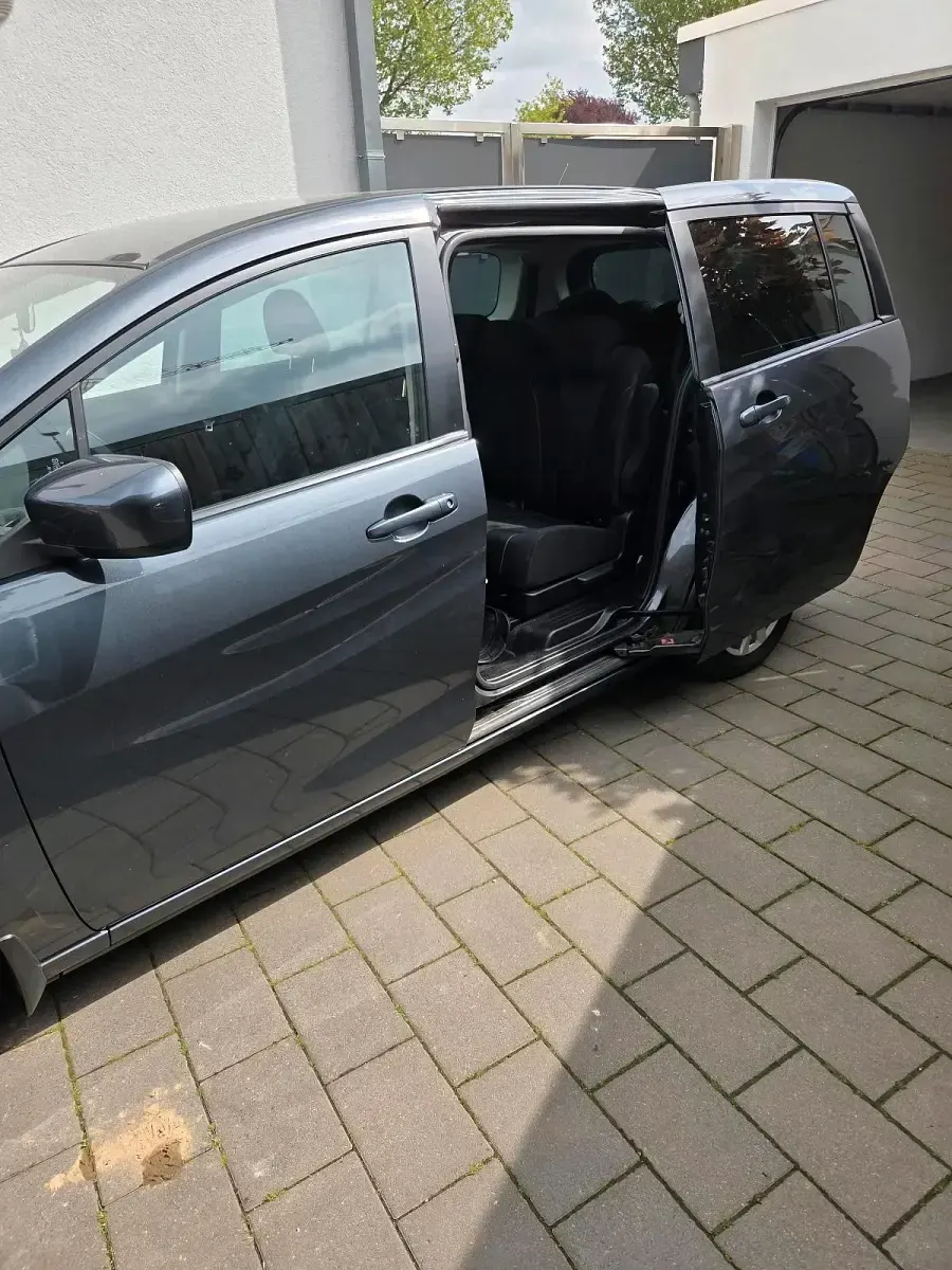 Gebraucht Mazda 5 116 PS (85 kW) 2012 Grau Van / Kleinbus