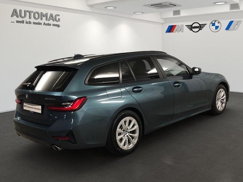 Używany BMW 330e 184 KM (135 kW) 2021 Niebieski Kombi