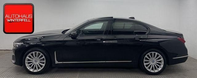 Gebraucht BMW 740 Executive 340 PS (250 kW) 2021 Black sapphire metal (metallic) Limousine