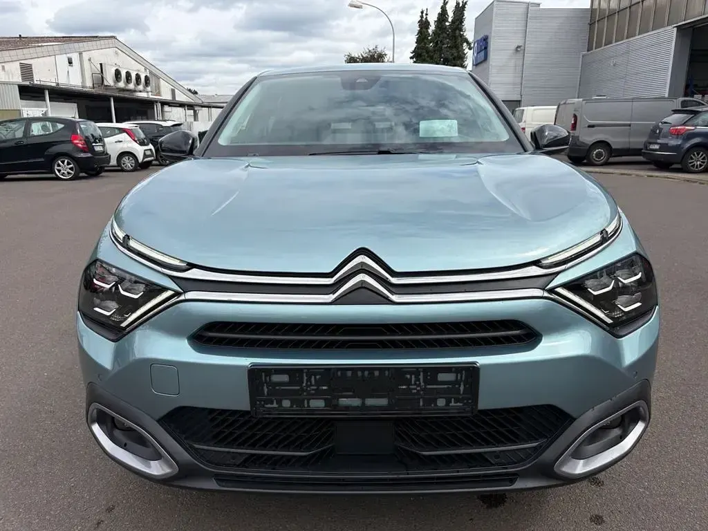 Gebraucht Citroën C4 Shine 131 PS (96 kW) 2024 Blau SUV