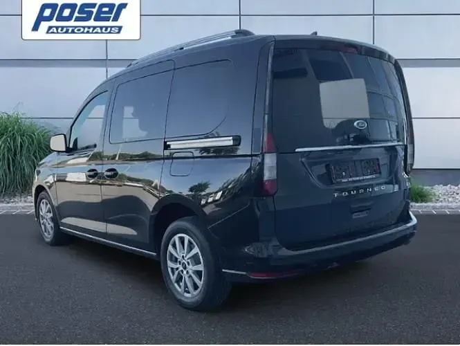 Gebraucht Ford Tourneo Connect Titanium 114 PS (83 kW) 2022 Schwarz Van / Kleinbus
