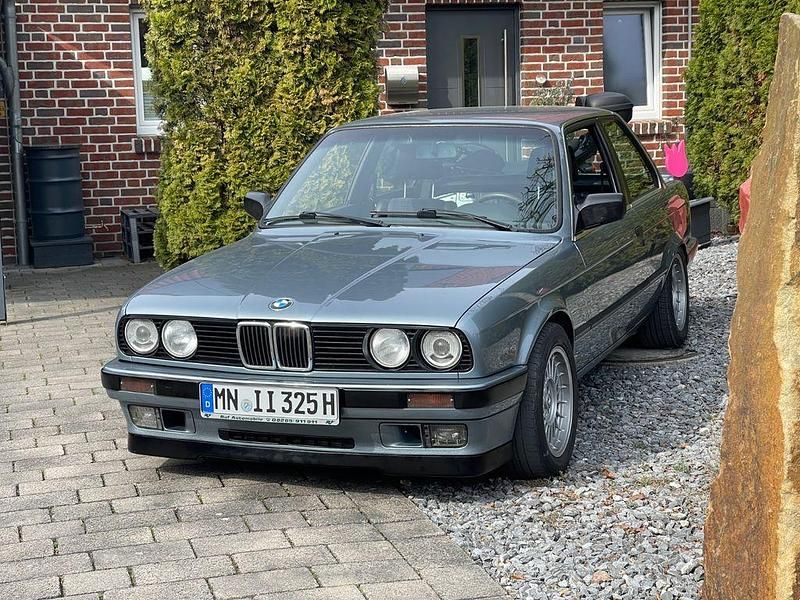 Gebraucht BMW 325 Performance 170 PS (125 kW) 1988 Blau Coupé