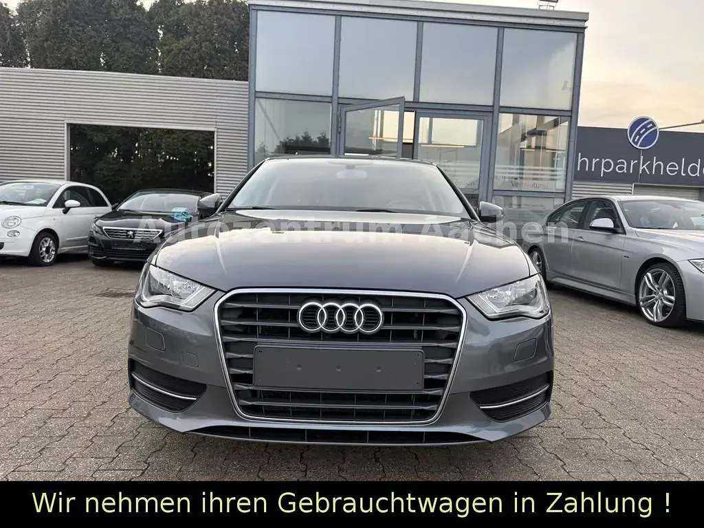 Używany Audi A3 Sport 110 KM (80 kW) 2015 Szary Sedan/Limuzyna