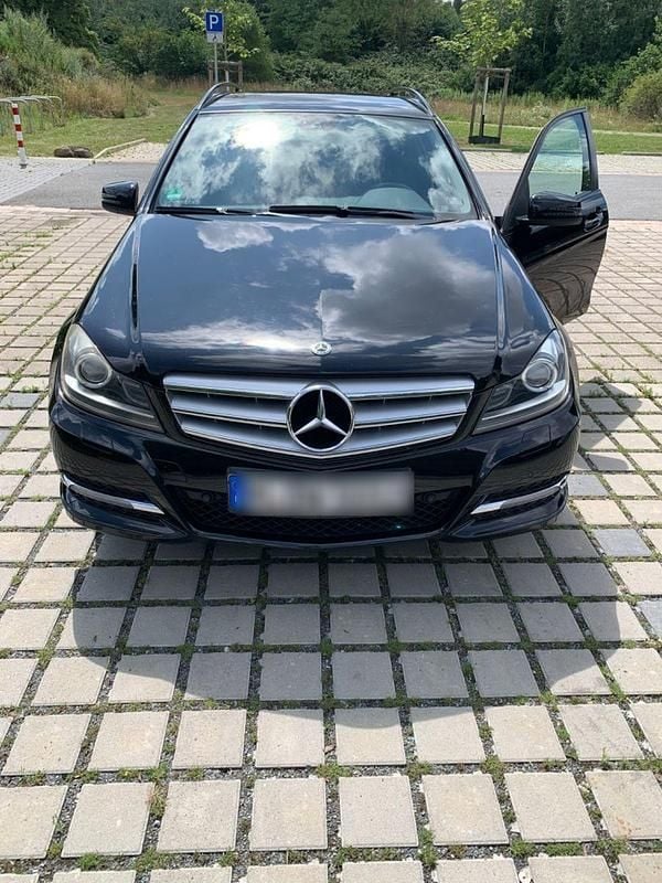 Schwarz Gebraucht 2012 Mercedes C250 Kombi | 10.990 € (Fairer Preis) - Bild 1/4