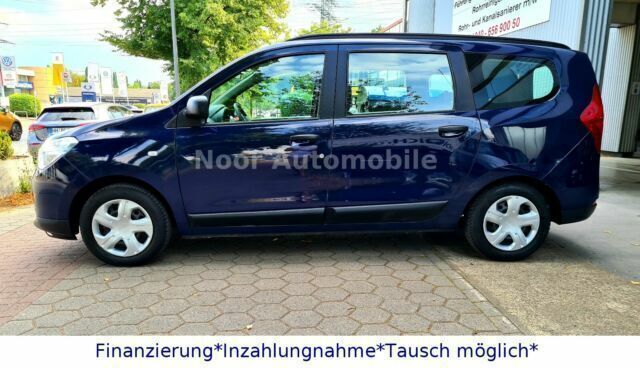 Gebraucht Dacia Lodgy Ambiance 83 PS (61 kW) 2012 Blau metallic Van / Kleinbus