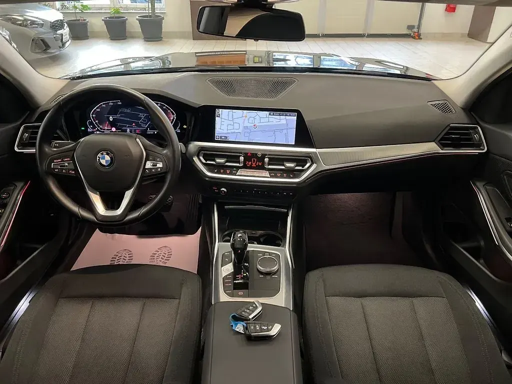 Gebraucht BMW 320 Advantage 190 PS (139 kW) 2021 Schwarz Limousine