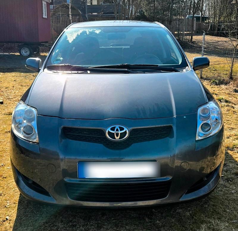 Gebraucht Toyota Auris 90 PS (66 kW) 2009 Grau Kleinwagen