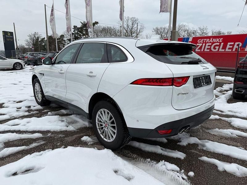 Gebraucht Jaguar F-Pace Prestige 179 PS (131 kW) 2017 Weiß SUV