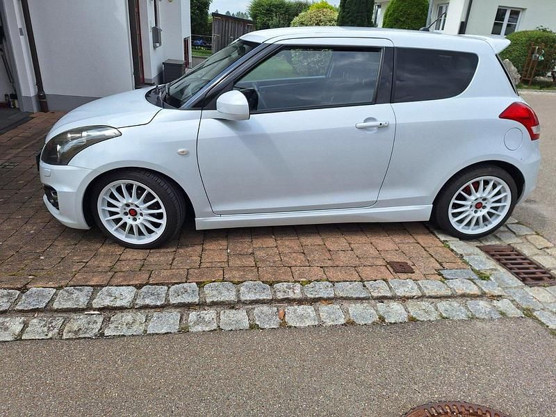 Gebraucht Suzuki Swift Sport 136 PS (100 kW) 2015 Weiß Kleinwagen