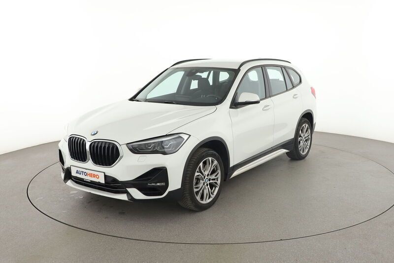 Weiß Gebraucht 2020 BMW X1 Sport Line SUV | 25.190 € (Fairer Preis) - Bild 1/4