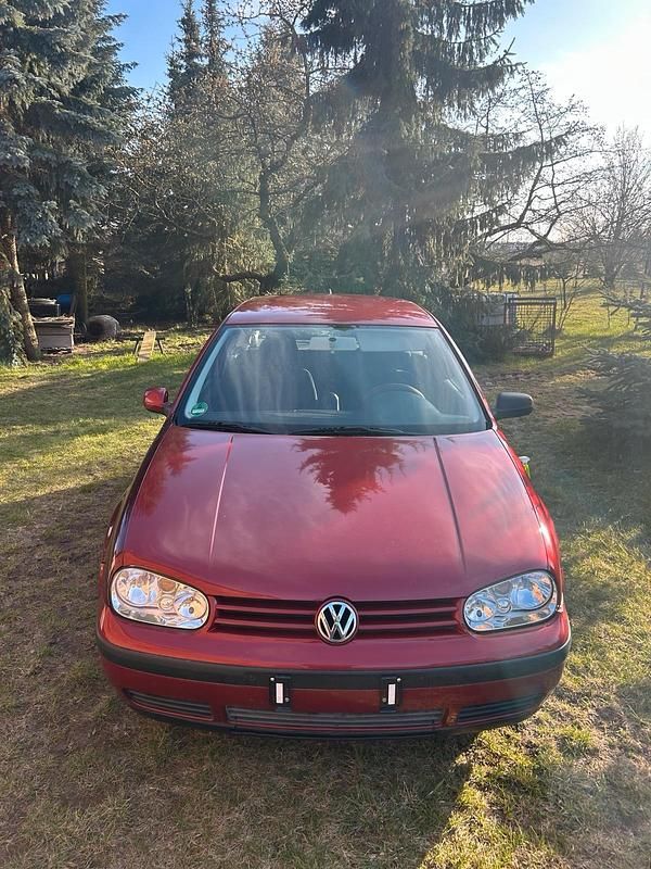 Gebraucht VW Golf IV 101 PS (74 kW) 2002 Rot Kleinwagen
