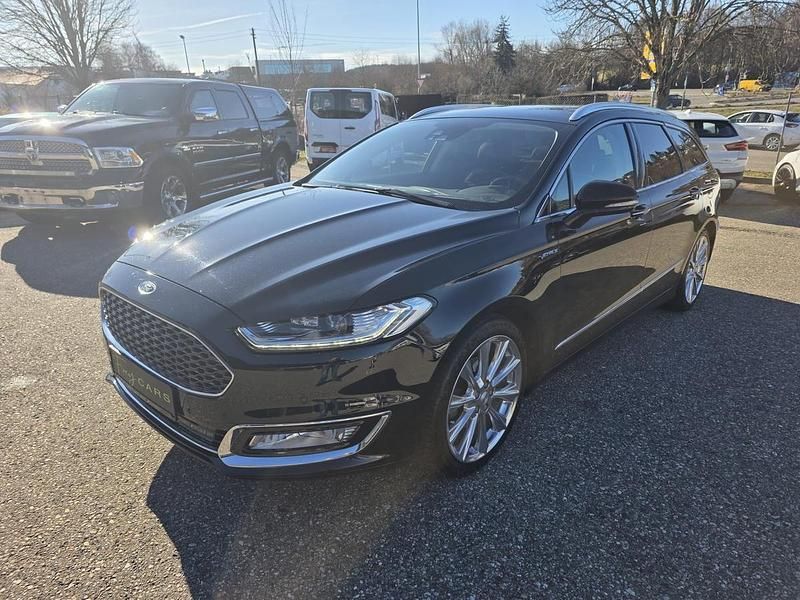 Gebraucht Ford Mondeo Vignale 211 PS (155 kW) 2016 Schwarz metallic