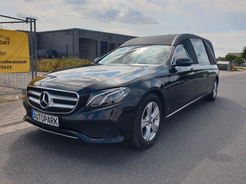 Gebraucht Mercedes E220 194 PS (142 kW) 2018 Silber Limousine